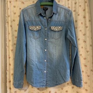 ⚡️ BNWT Bebe button down ⚡️